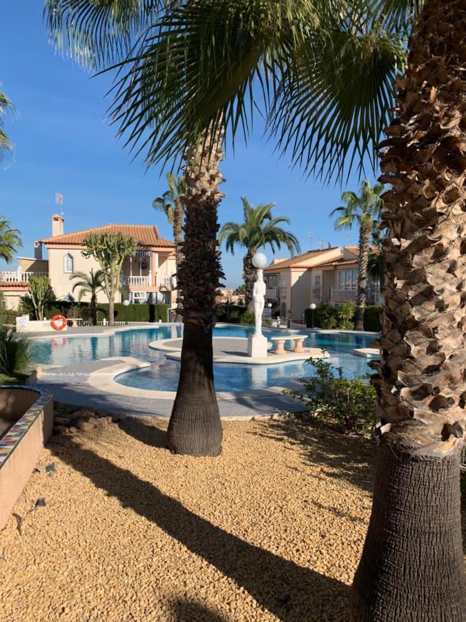 Schoenes Ferienbungalow In Los Altos Torrevieja Exterior photo